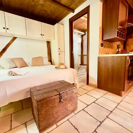Capanna Sul Porto Apartment San Calogero